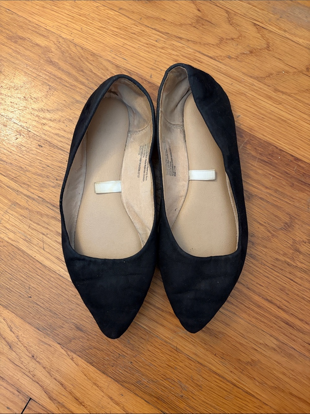 Old Navy Black Pointed-Toe Ballet Flats